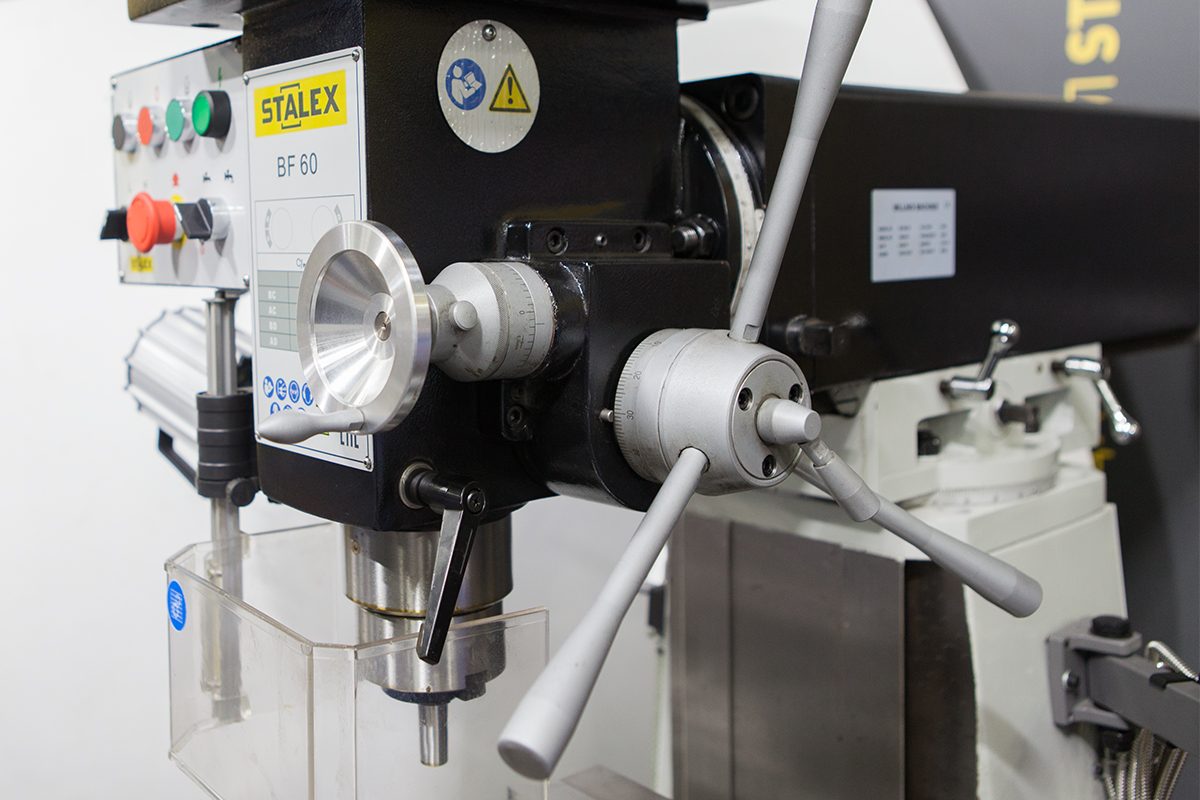Вертикально-фрезерный станок Stalex BF60 Вертикально-фрезерный станок Stalex BF60