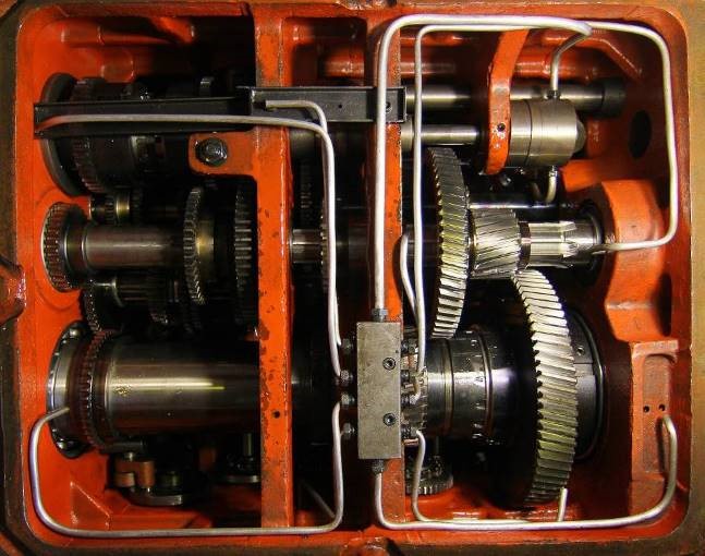 Токарно-винторезный станок Metal Master ZM 50200F DRO RFS