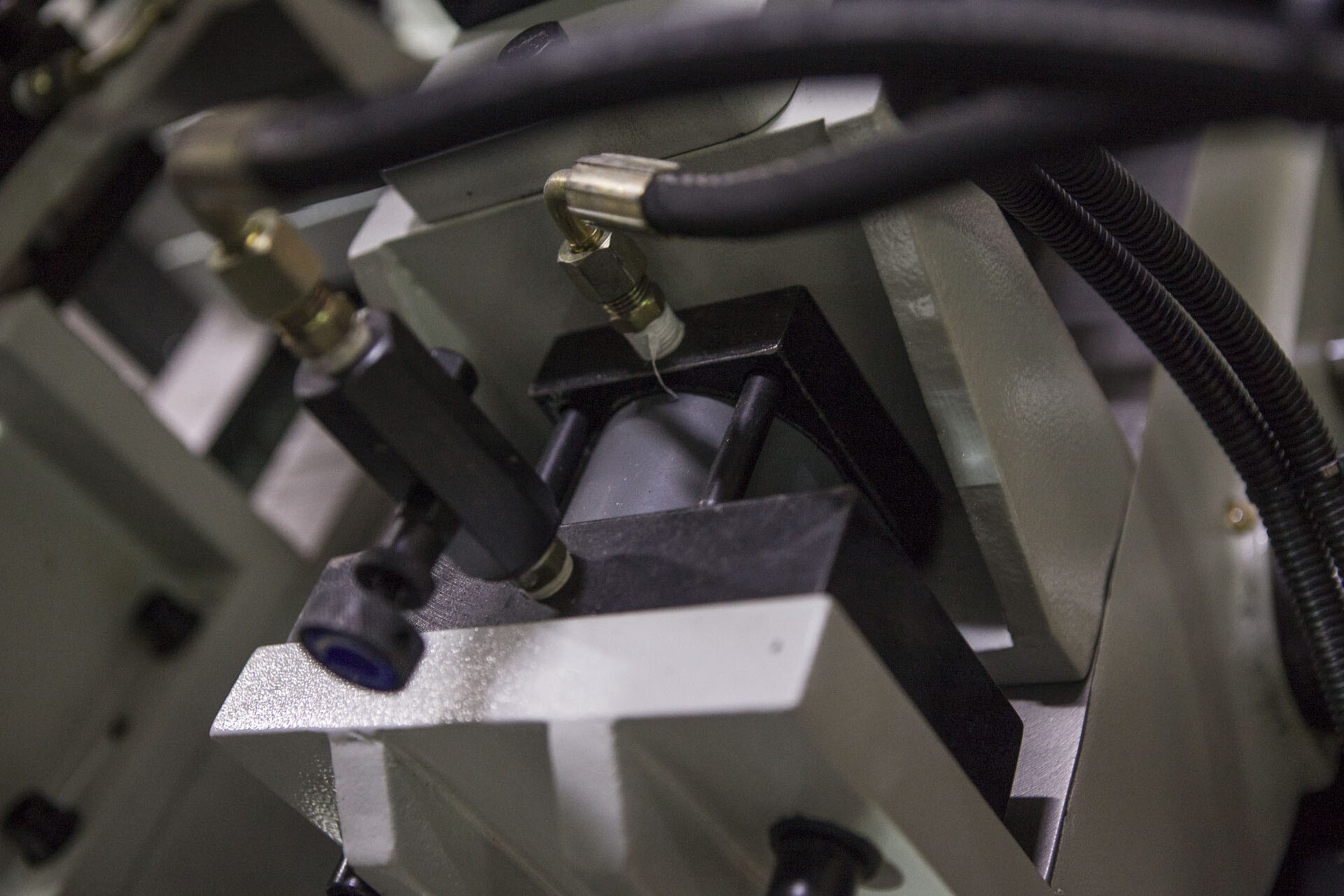 Ленточнопильный станок автоматический Stalex TBK-4228B