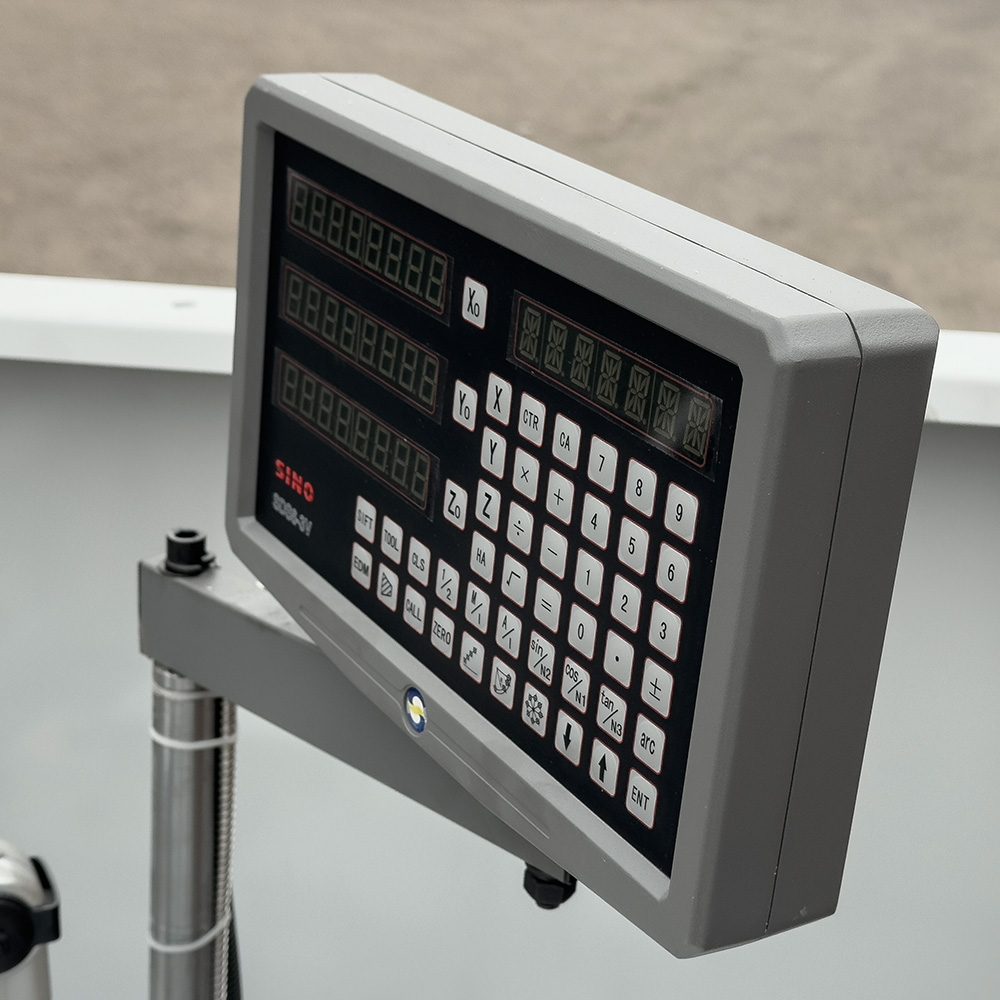 Универсальный токарный станок Proma SPV-1500/660 с УЦИ