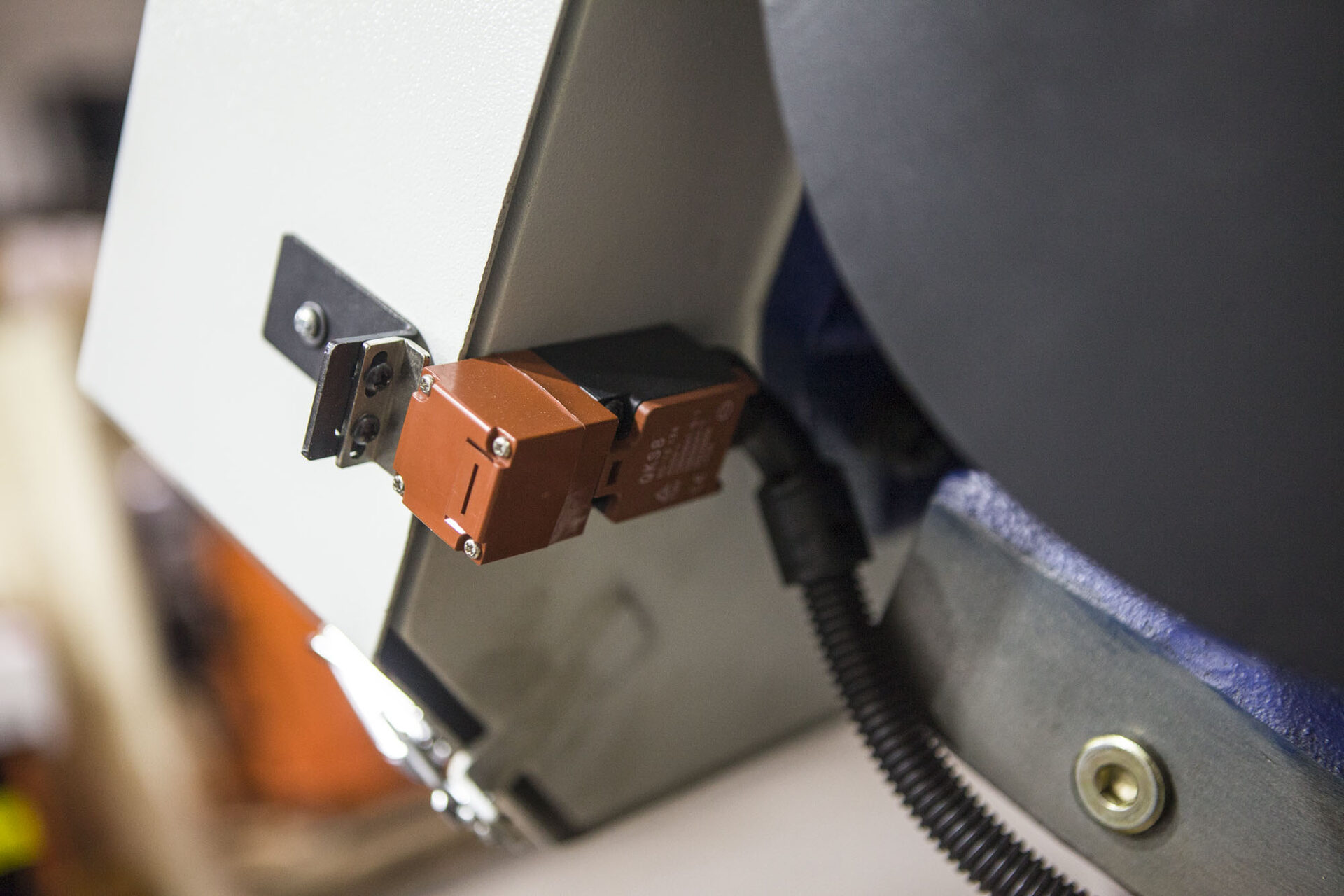 Ленточнопильный станок автоматический Stalex TBK-4228B