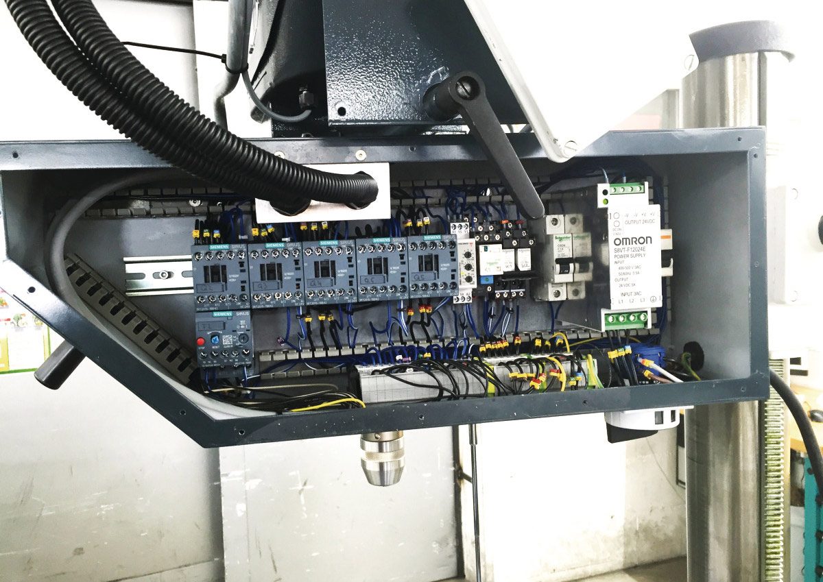 Радиально -cверлильный станок Optimum 3049030 OPTIdrill RD3 (380 В) с основанием и коробчатым столом