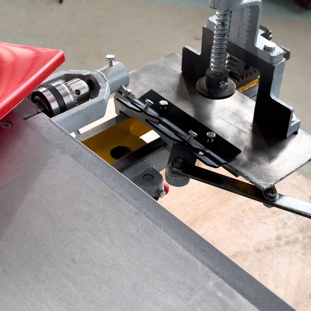 Комбинированный деревообрабатывающий станок Proma CWM-200-3/220 Комбинированный деревообрабатывающий станок Proma CWM-200-3/220