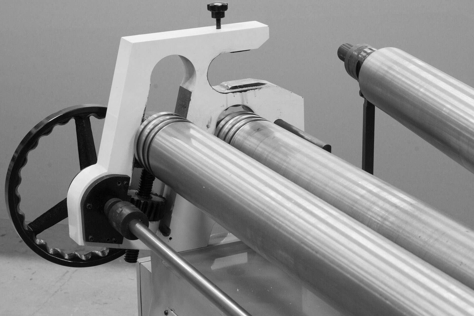 Электромеханический вальцовочный станок Stalex ESR-1300х6.5