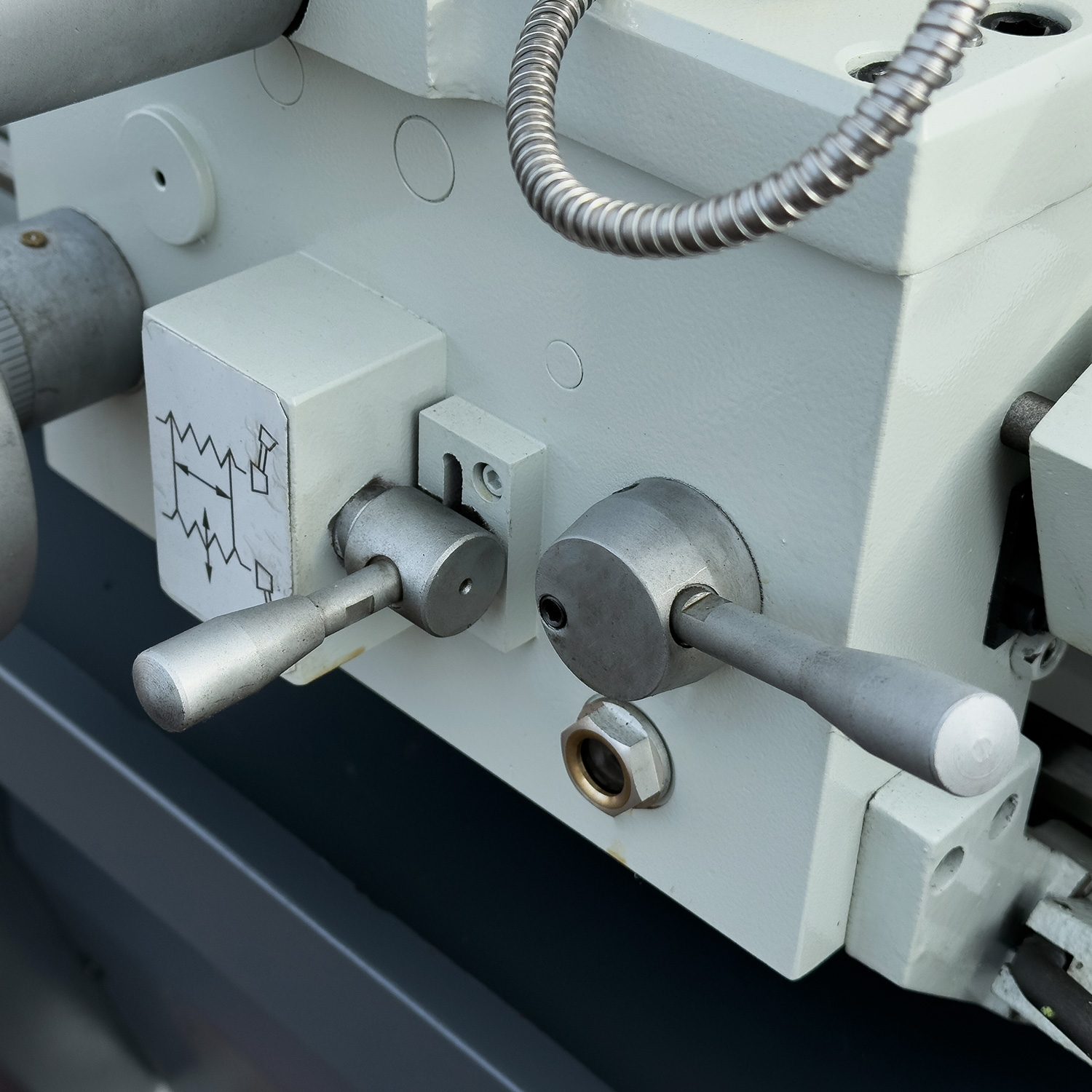 Настольный универсальный токарный станок с УЦИ Proma SPZ-1000 21110000