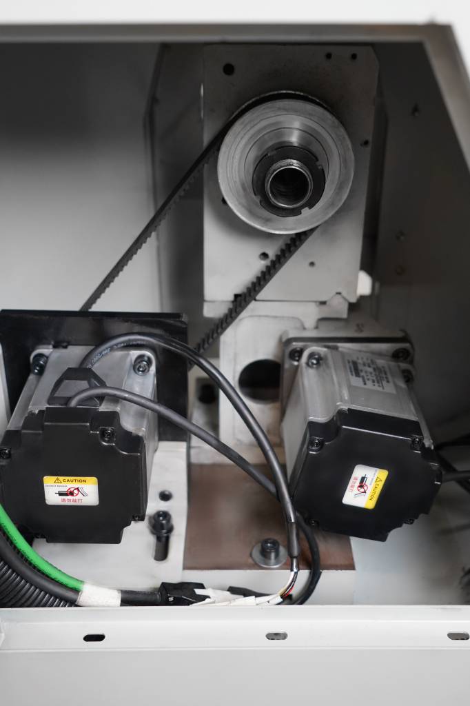 Настольный токарный станок с ЧПУ Metal Master TurnMaster 1830 ML1