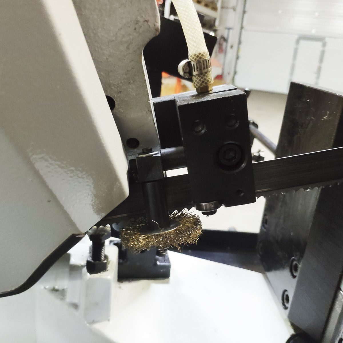 Гидравлический ленточнопильный станок Stalex SBS-250B