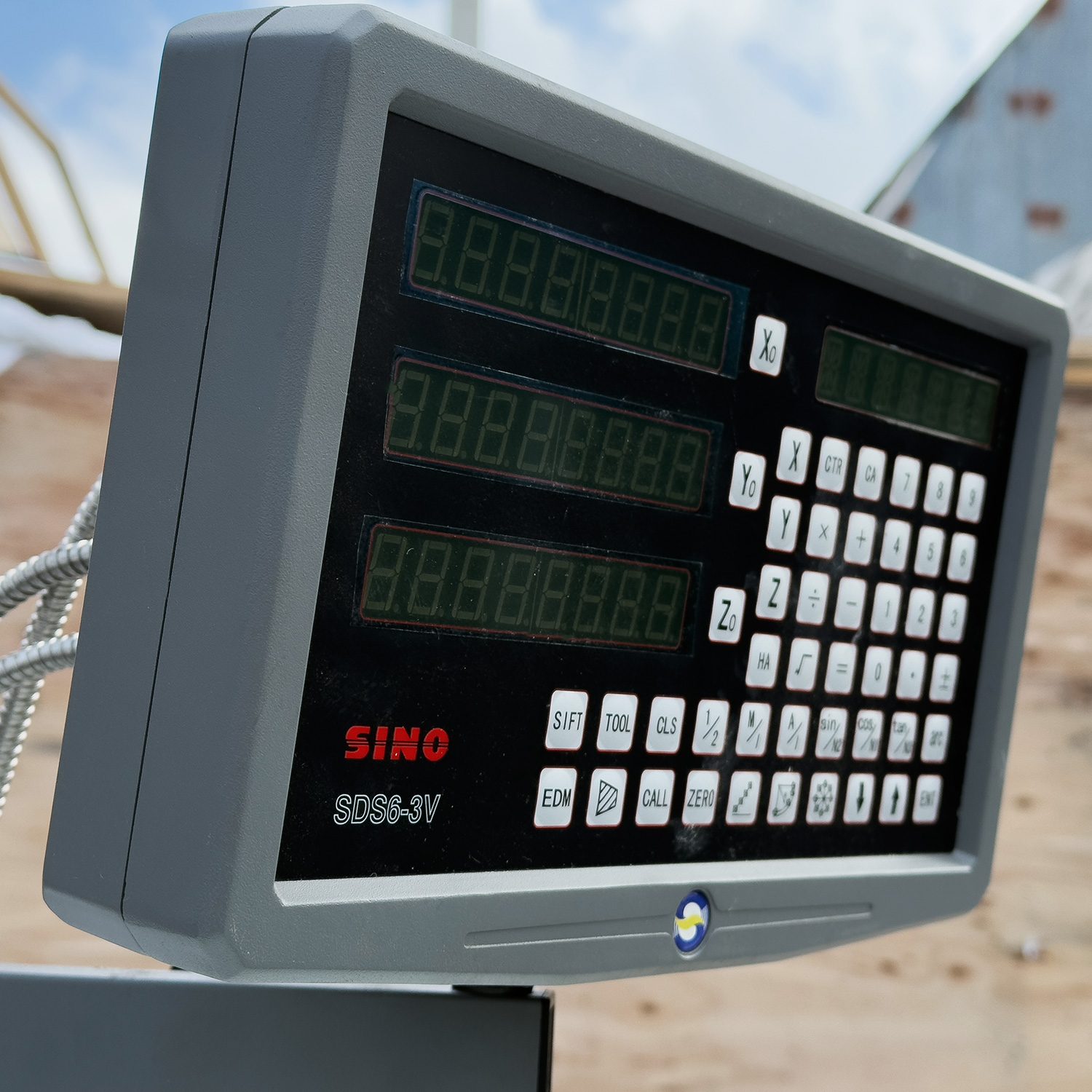 Настольный универсальный токарный станок с УЦИ Proma SPZ-1000 21110000