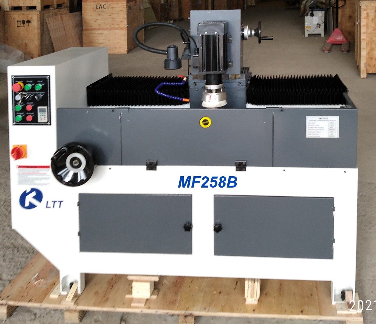 Автоматический заточной станок c магнитной плитой 830 мм MF258В Автоматический заточной станок c магнитной плитой 830 мм MF258В