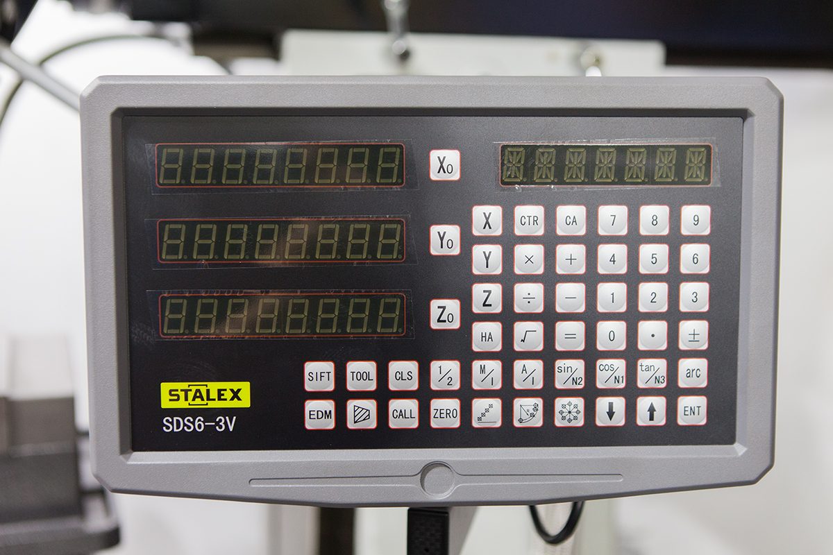 Вертикально-фрезерный станок Stalex BF60 Вертикально-фрезерный станок Stalex BF60