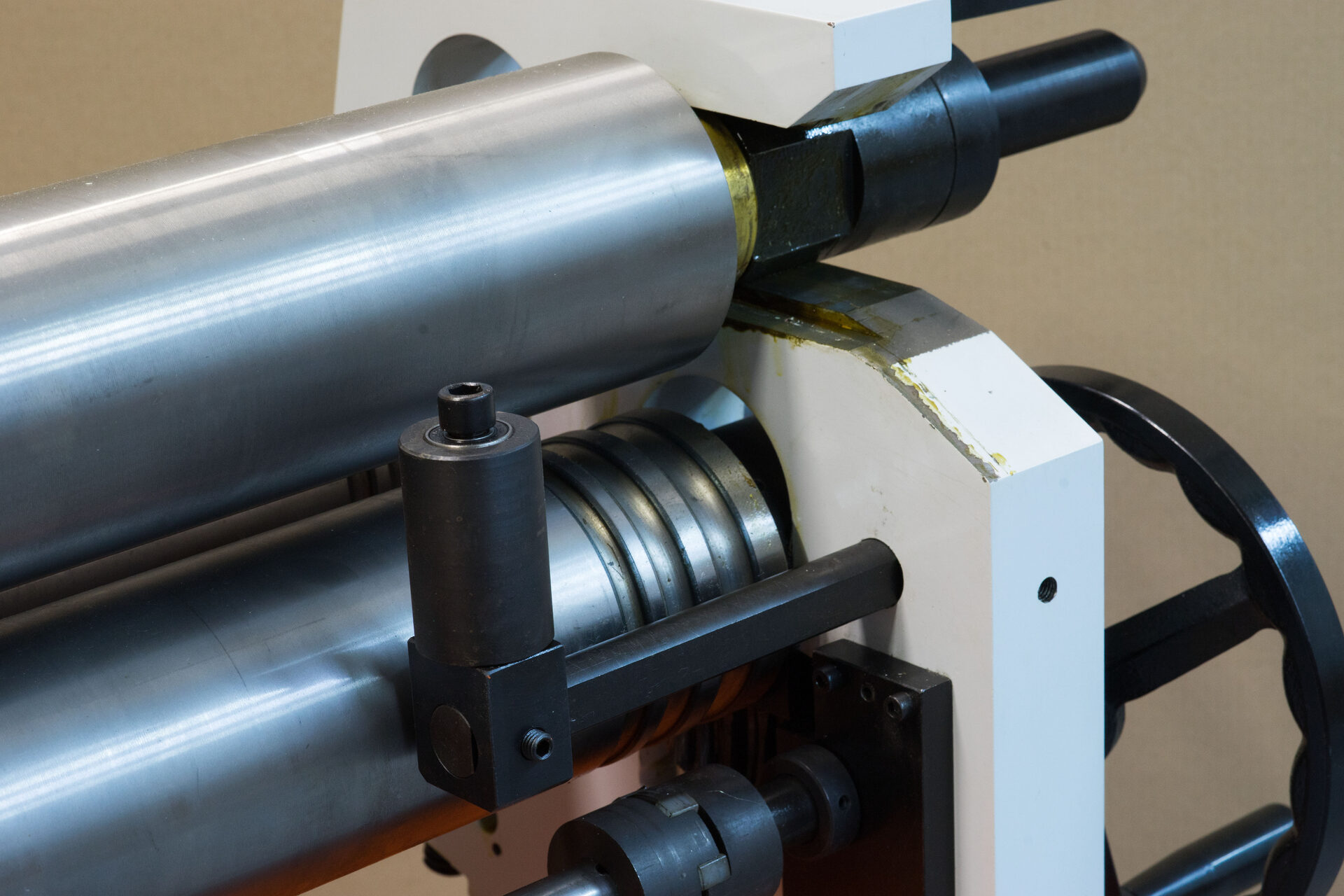 Электромеханический вальцовочный станок Stalex ESR-1300х6.5