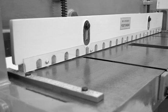 Ножная гильотина Stalex Q01-1.5х1320