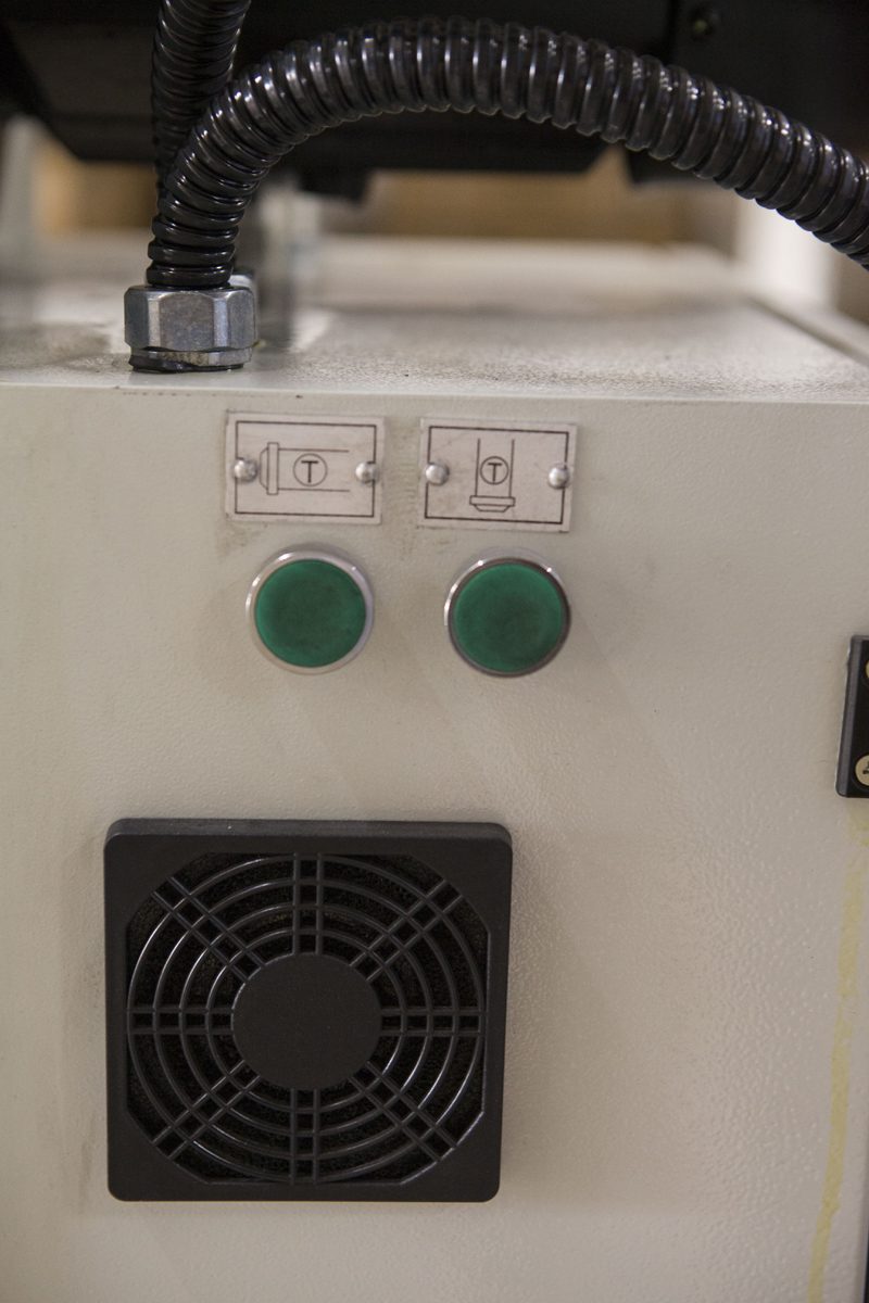 Широкоуниверсальный фрезерный станок Stalex MUF150 Servo